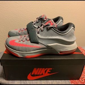 Mens Nike KD 7 size 9 Calm Before the Storm